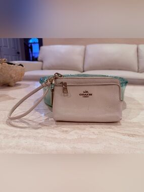Coach Pebbled Leather Double Zipper Wristlet in Ivory with Gold Hardware